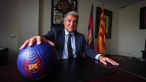 Joan Laporta, en su despacho