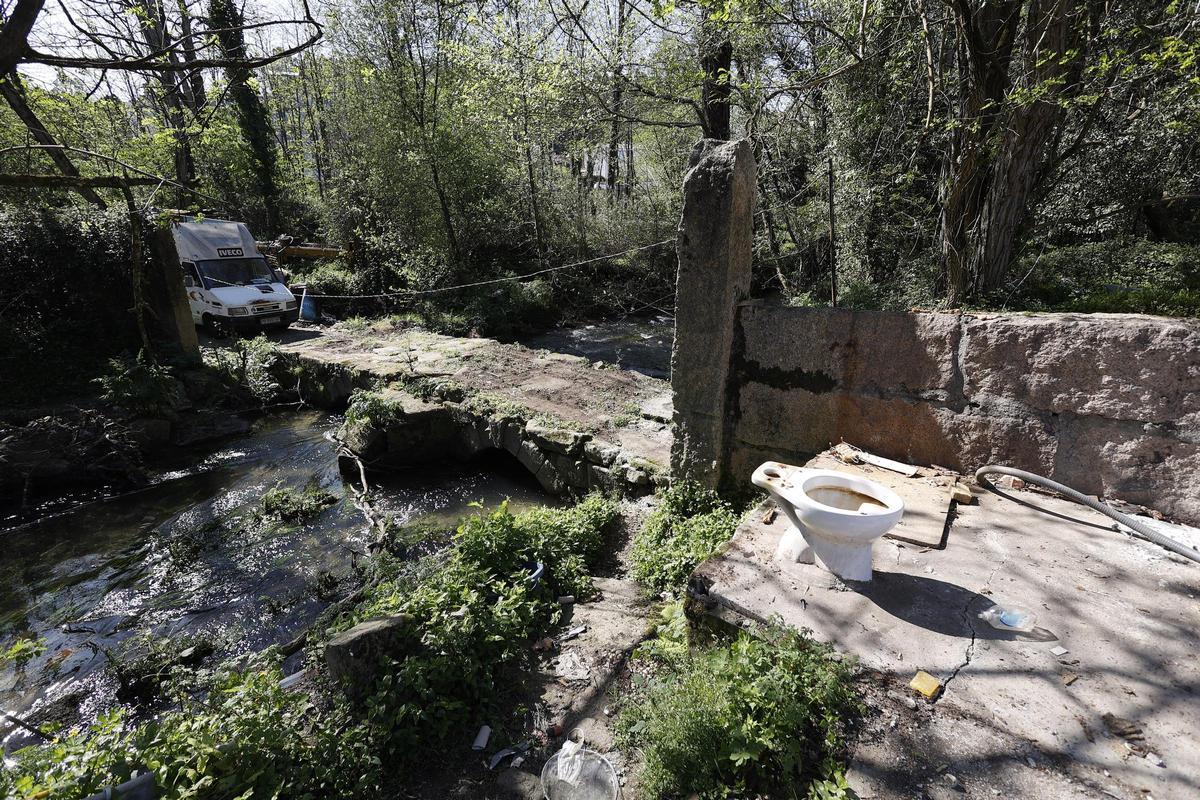 El poblado tenía un retrete conectado al río de Os Gafos junto l Ponte do  outo