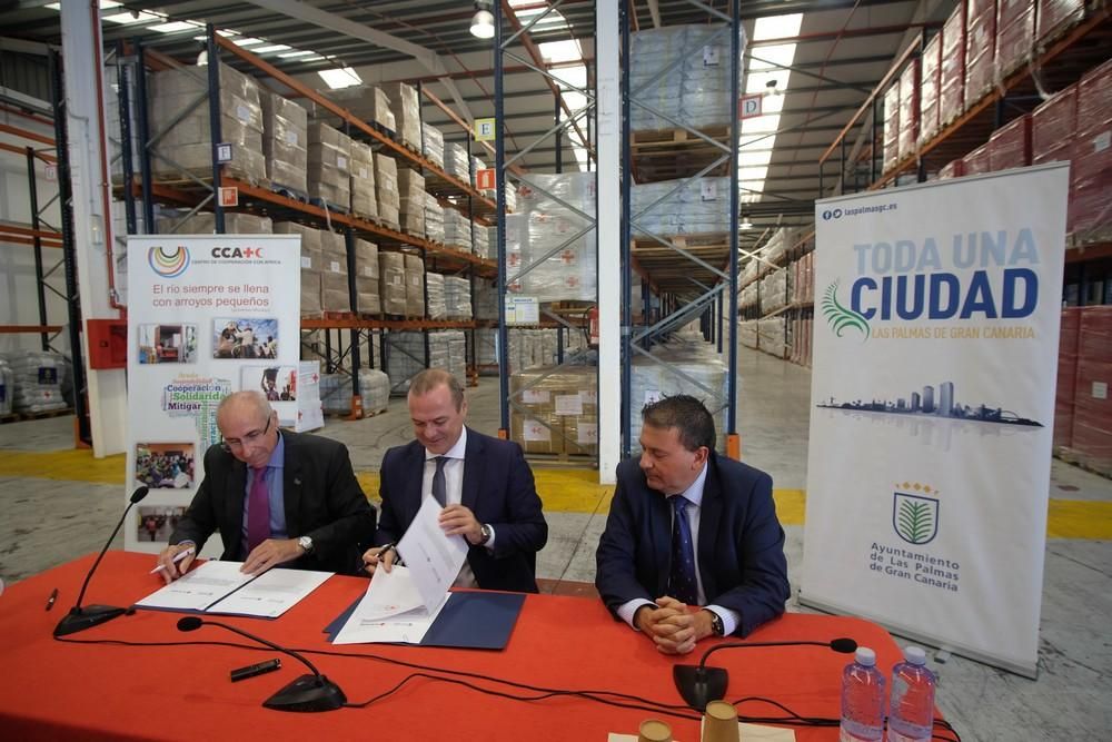 Firma del convenio de traslado del Centro Logístico de Cruz Roja