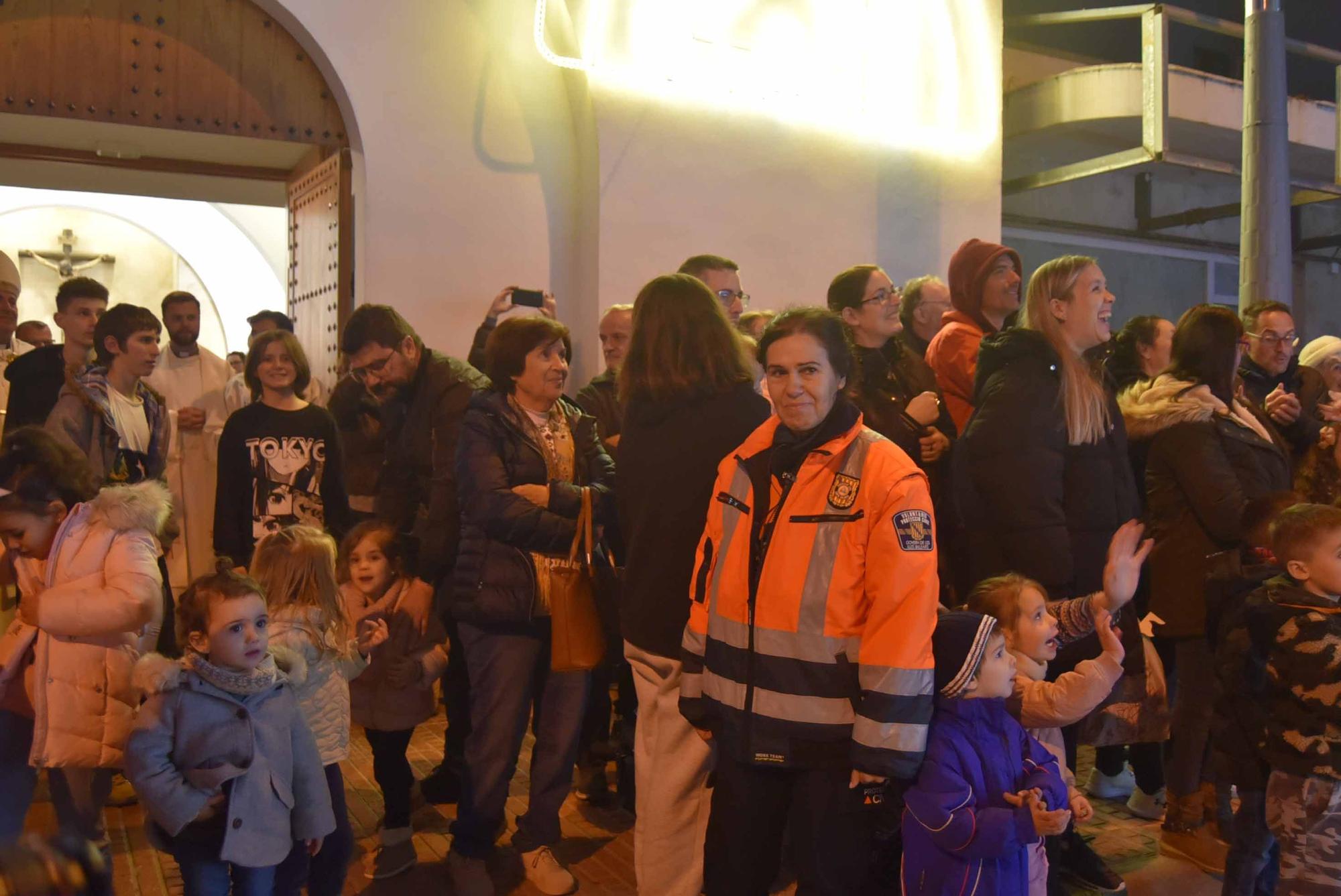 Mira aquí la galería de fotos completa de los Reyes Magos en Santa Eulària