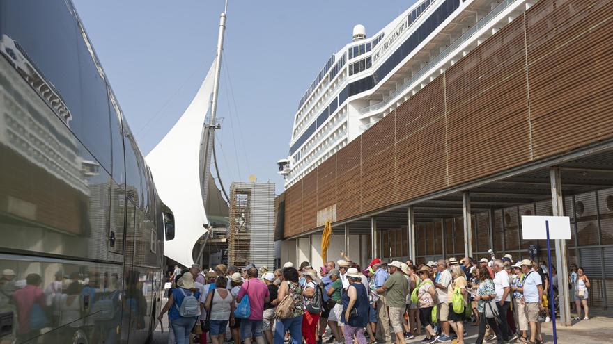 El turismo de cruceros aspira a otro año récord y un impacto de más de 60 millones en la provincia