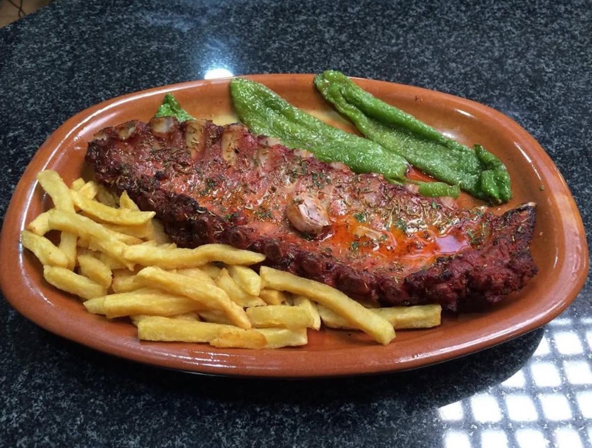 Costillar del asador El Nido.