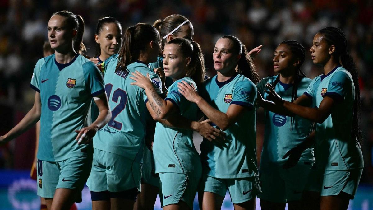 Claudia Pina y Graham Hansen catapultan al Barça en Roma (0-6)