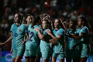 Claudia Pina y Graham Hansen catapultan al Barça en Roma (0-6)