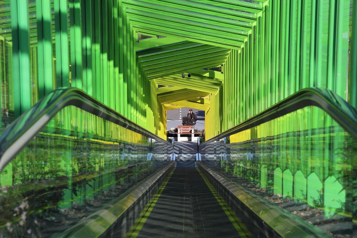 Rampas mecánicas en Ángela Iglesias Rebollar, en el entorno del centro de salud de Teis.