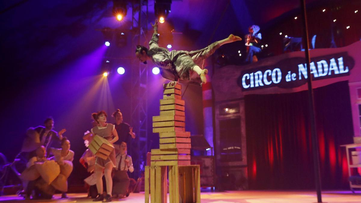 Uno de los espectáculos del Circo de Navidad de Vigo 2022.