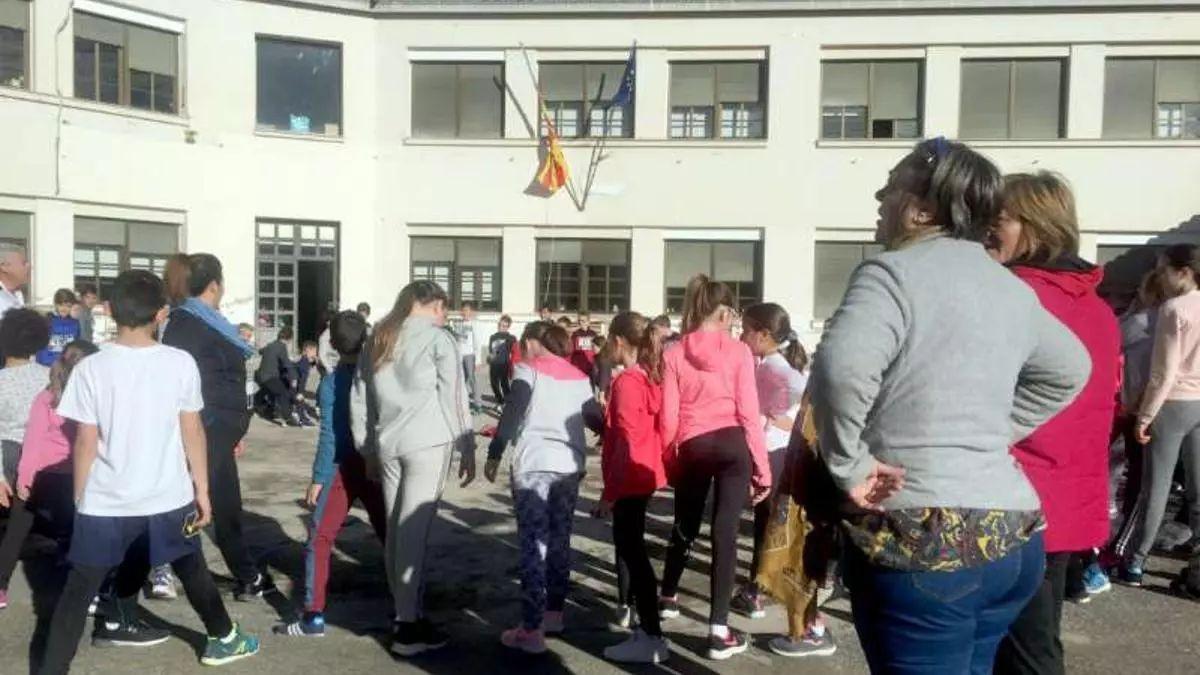 Viver sigue sin ver avanzar la reforma de su colegio.