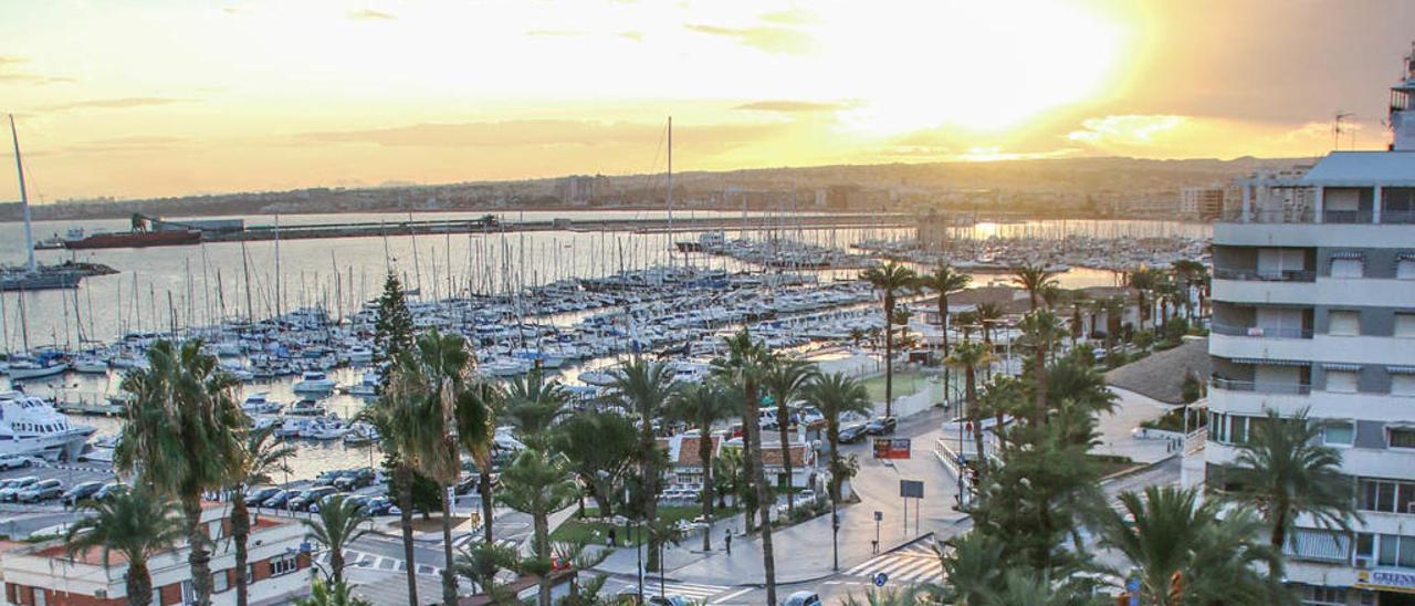 La adjudicación de la redacción del nuevo PGOU de Torrevieja suma un retraso de cinco meses