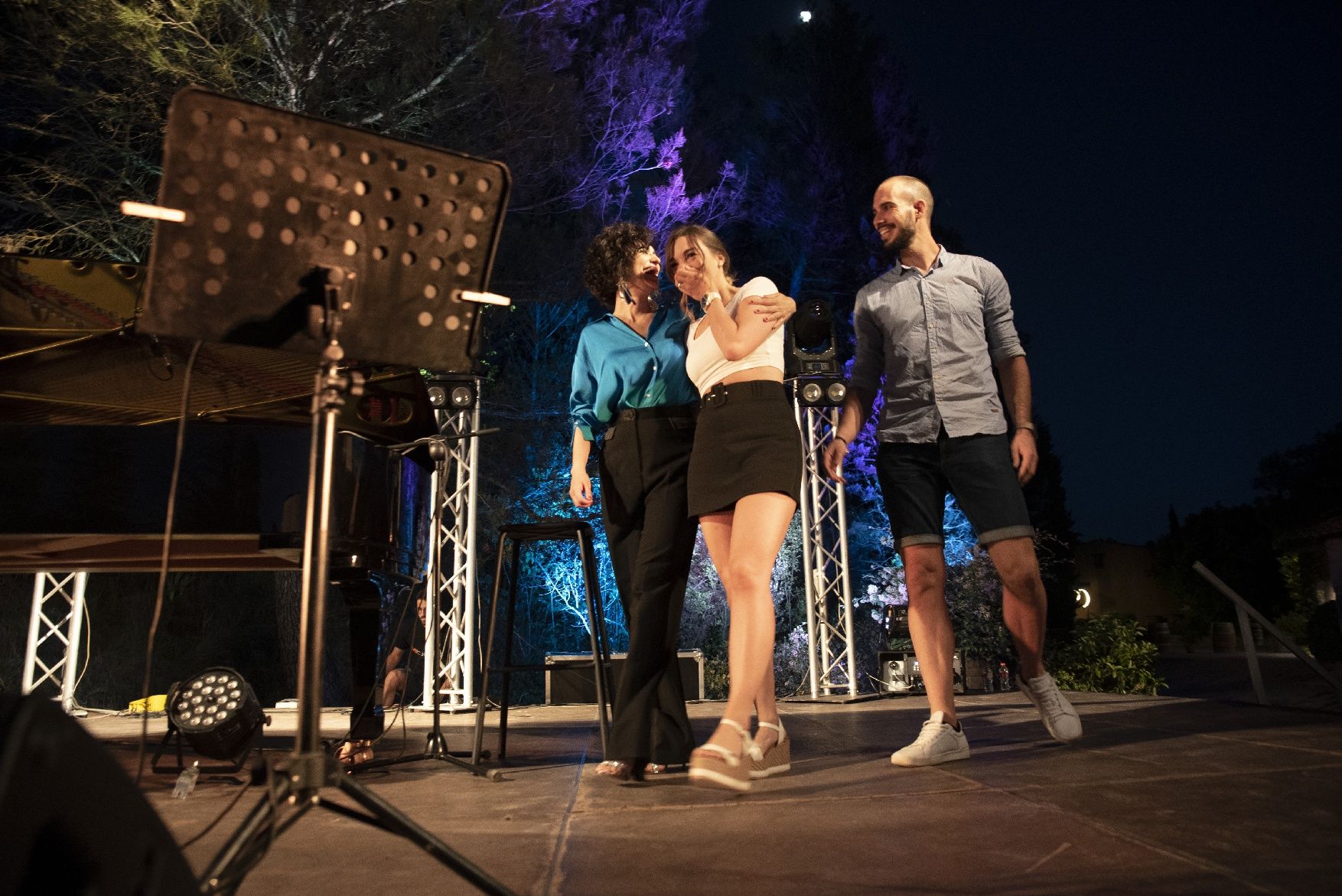 Li demana matrimoni enmig d'un concert de Manu Guix i Elena Gadel als cellers Abadal