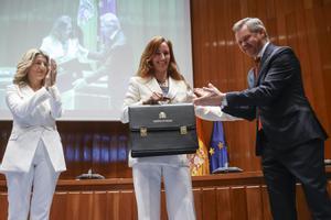 Mónica García toma posesión de su cartera como ministra de Sanidad