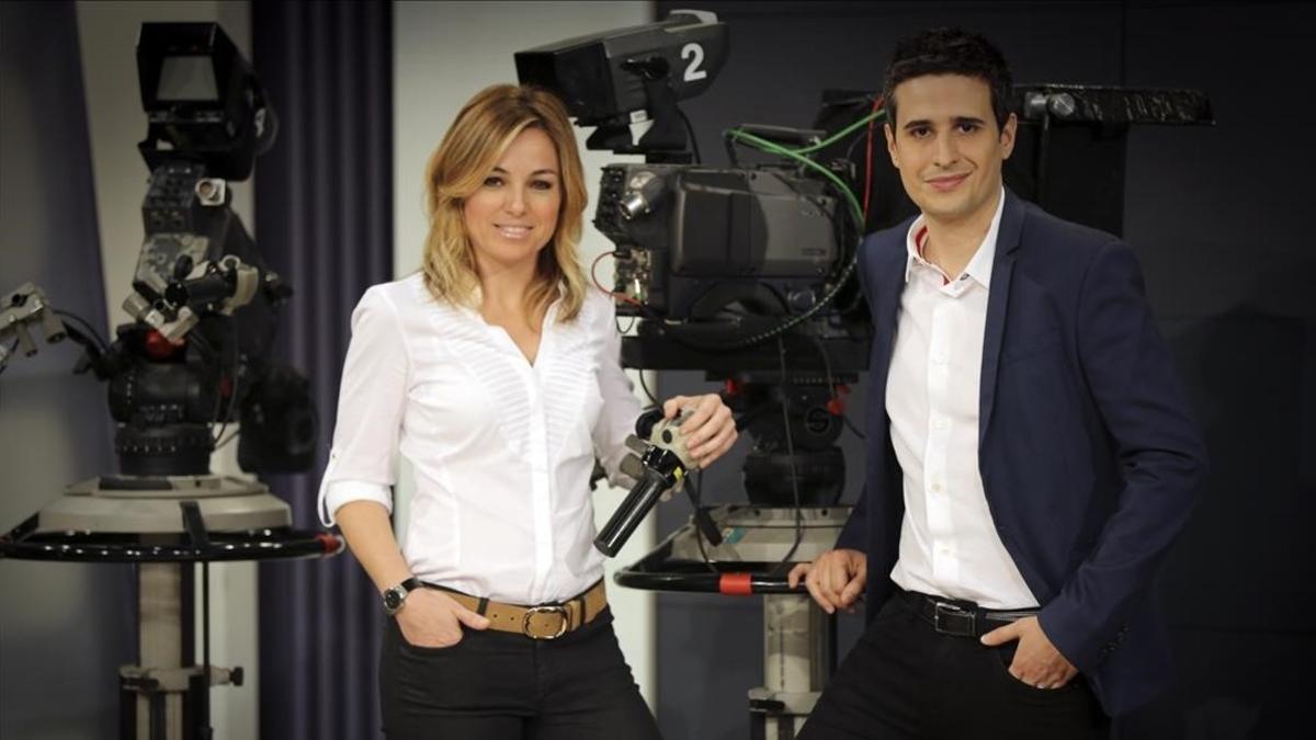 Núria Solé y Lluís Marquina, presentadores de la gala del Català de l'Any