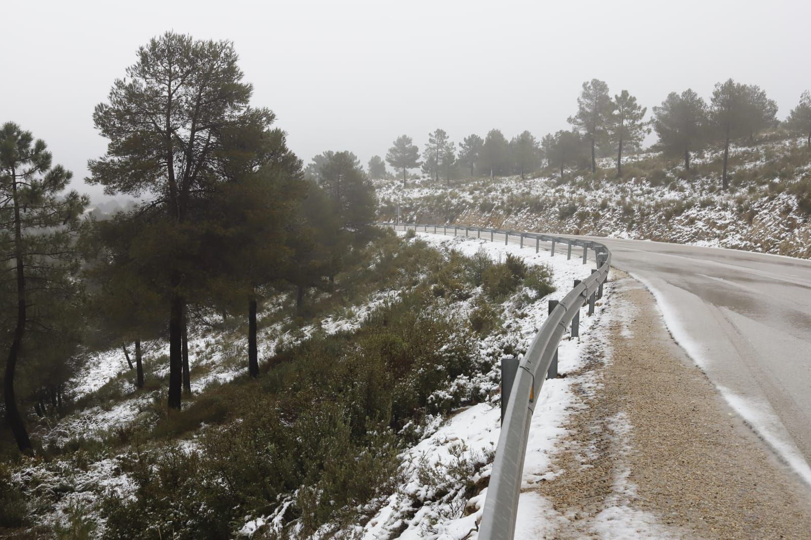 La nieve llega a Enguera