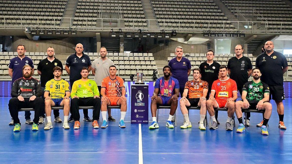 Foto oficial de la Copa del Rey de Balonmano en el Centro de Tecnificación de Alicante.