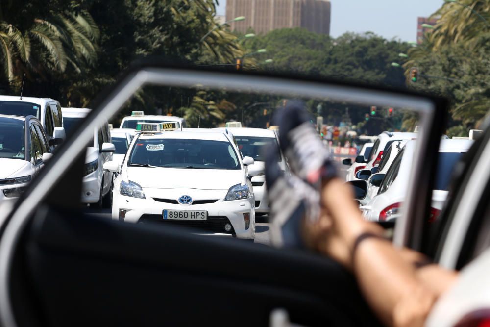 Este martes, los taxistas han continuado con sus movilizaciones