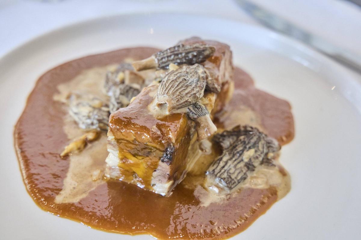 Terrina de xai amb múrgoles  la crema.