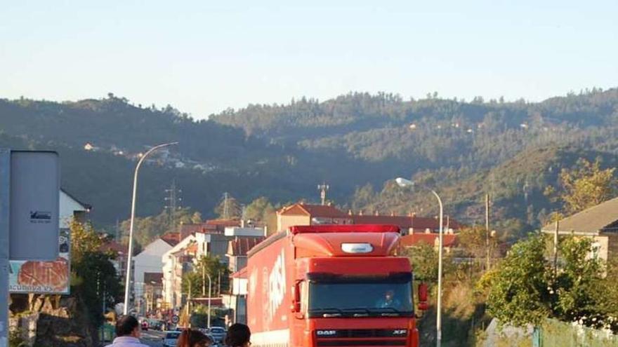 La Avenida de Castelao, en Arcade, que será reformada. // FdV