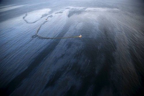 Vertido de petróleo en California