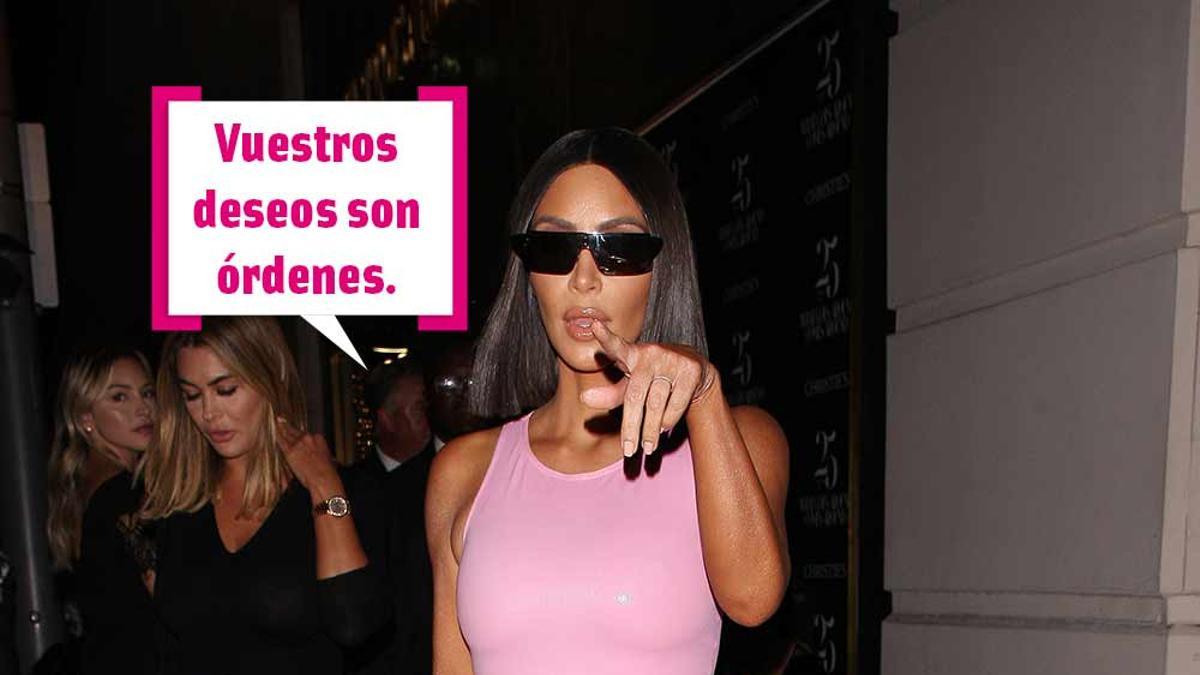 Kim Kardashian en Beverly Hills con vestido rosa