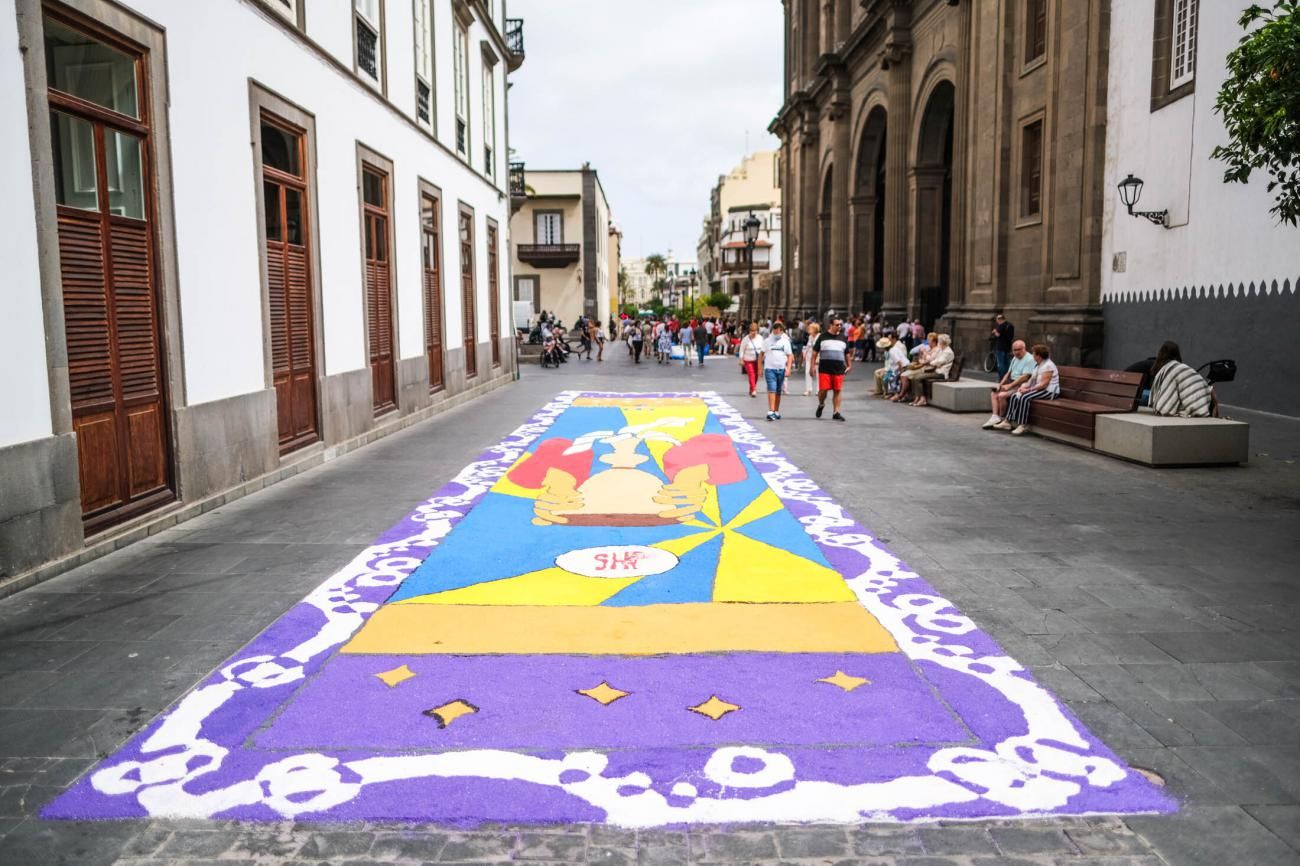 Alfombras del Corpus en Santa Ana