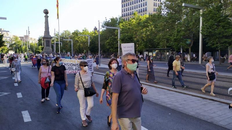 Manifestación en contra del hospital privado