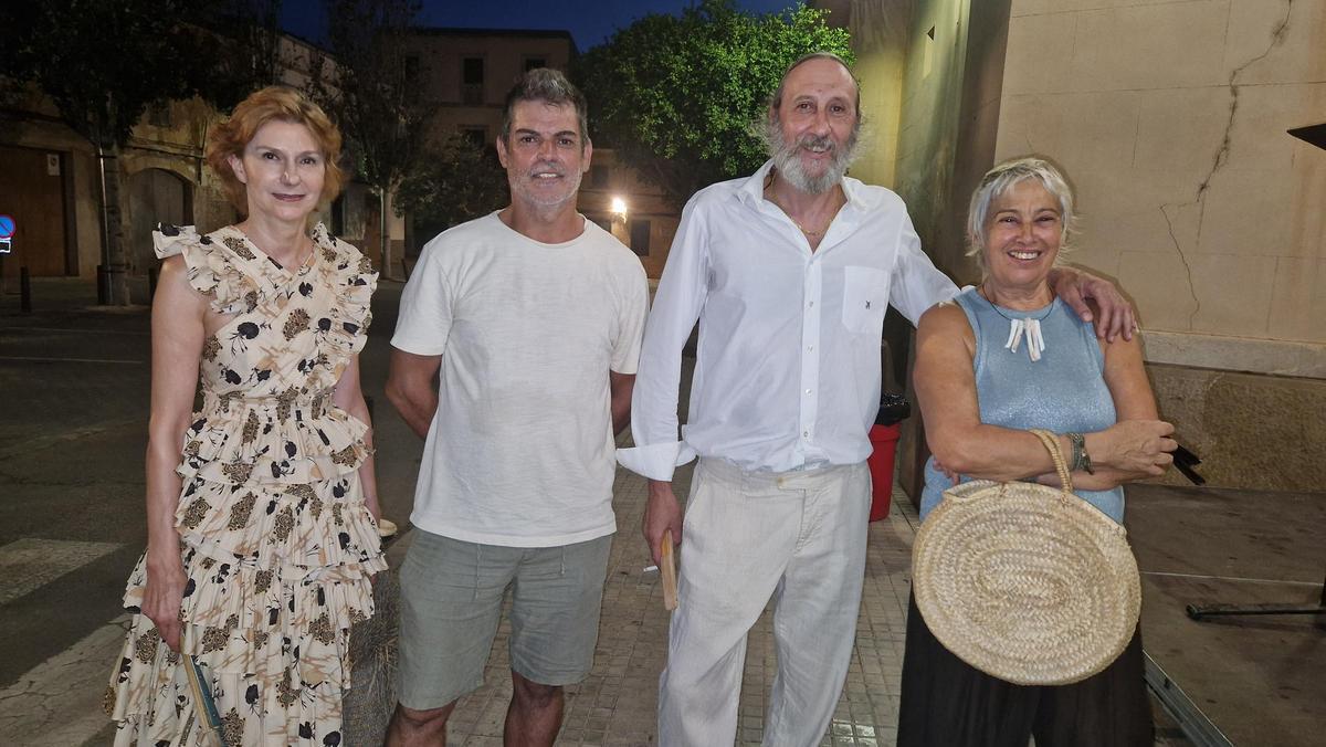 Bel Oliver, Miquel Obrador, Miguel Adrover y Francisca Benassar.
