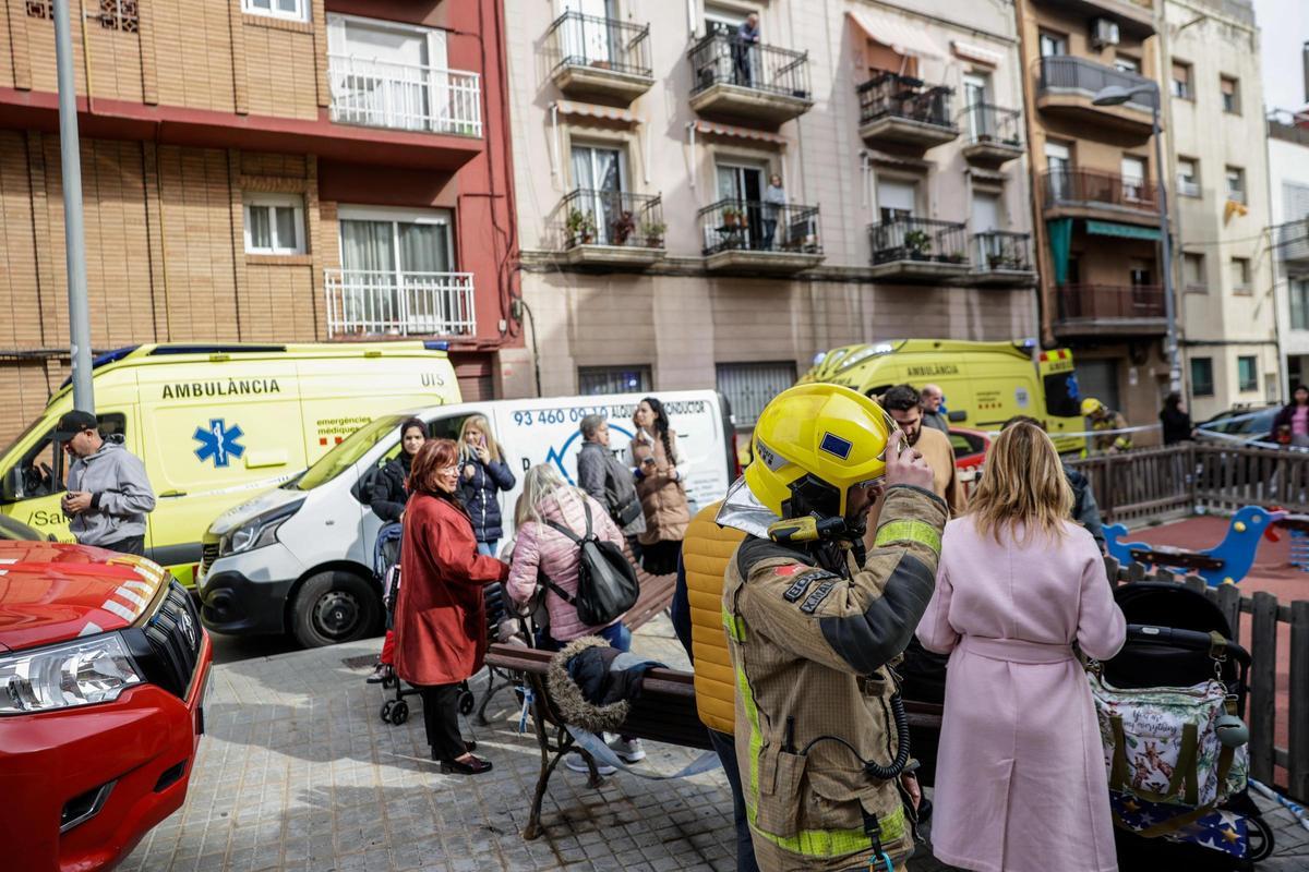 Un edificio de cinco plantas se derrumba en Badalona