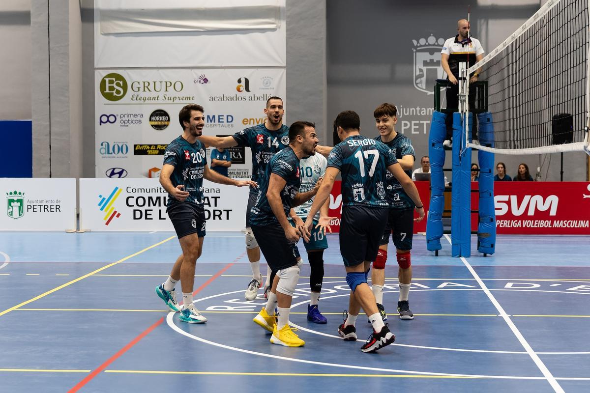 Instantánea del debut en Superliga del Villena Petrer
