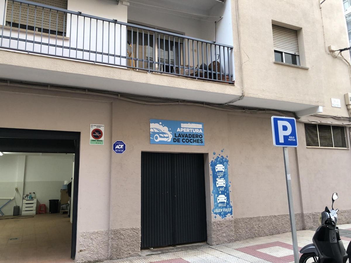 Fotogalería | La calle Salamanca, de Pinturas Mayo al Tambo