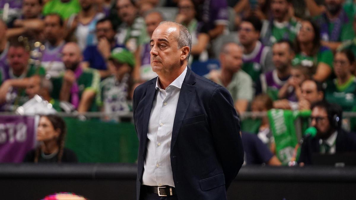 Vidorreta, en el Carpena, en su etapa como entrenador del Tenerife.
