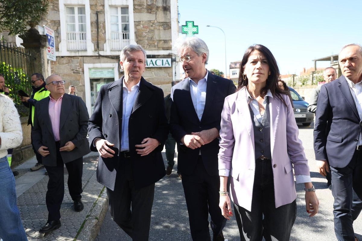 El presidente de la Xunta, José Cacabelos y la conselleira María Martínez Allegue.