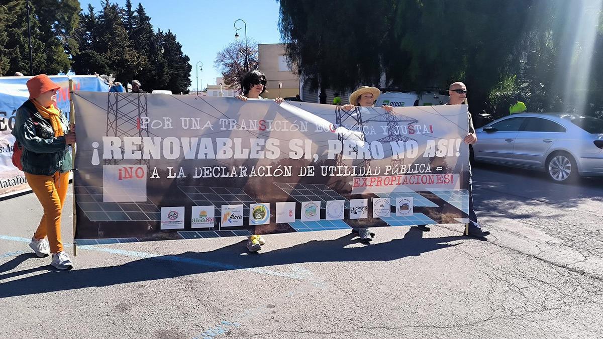 La manifestación en Antequera contra las macrorenovables, en imágenes