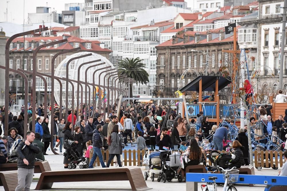 A Coruña respira ambiente festivo en el puente de diciembre