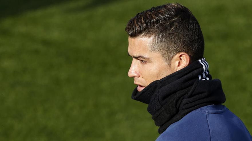 Cristiano Ronaldo, durante el entrenamiento de este martes.