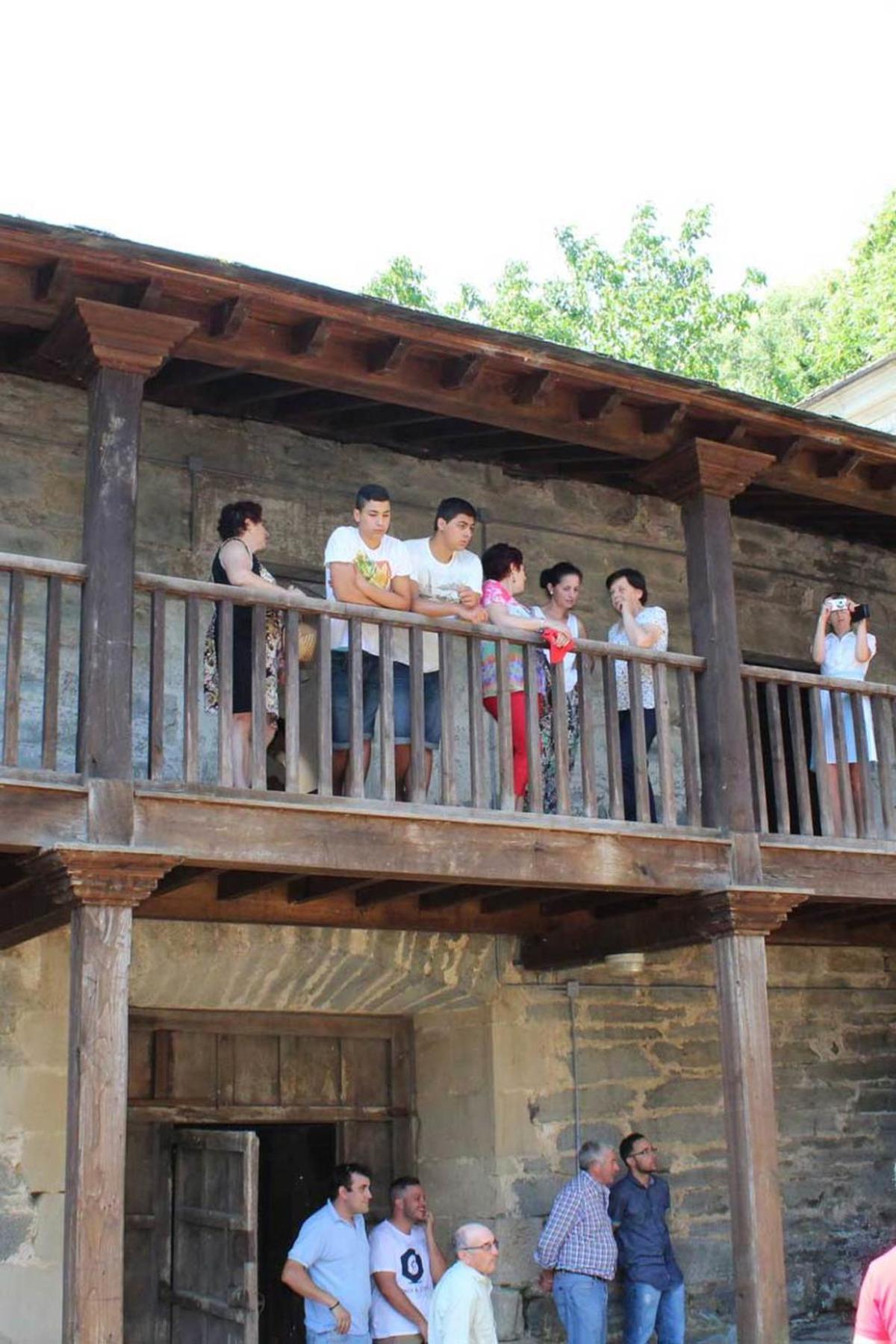 "Hay que recuperar la joya del palacio de Mon", asegura la consejera de Cultura