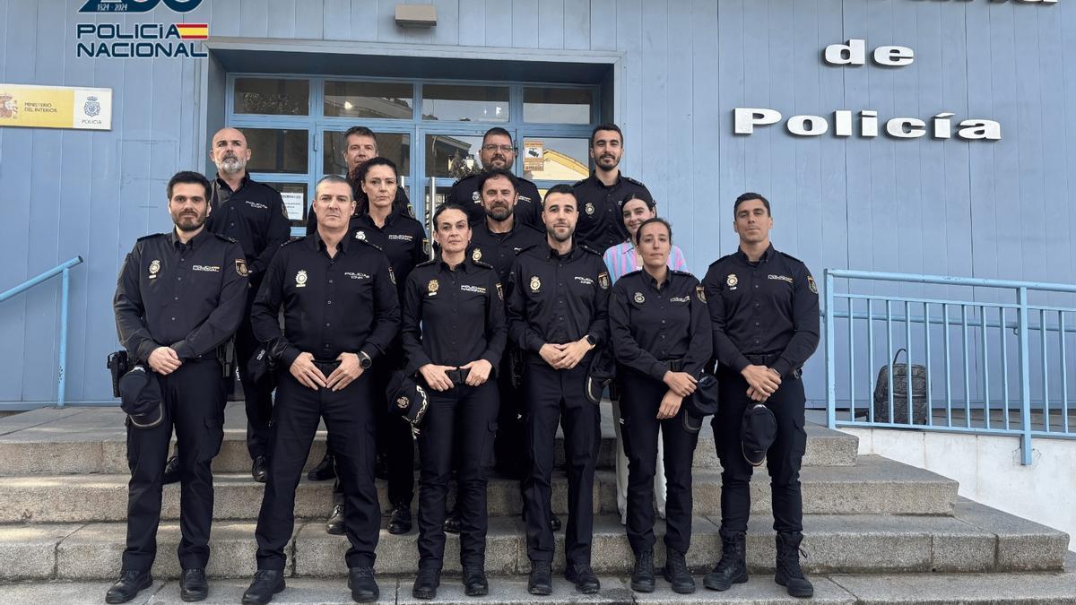 La Policía Nacional de Córdoba recibe a 12 nuevos inspectores e inspectoras.