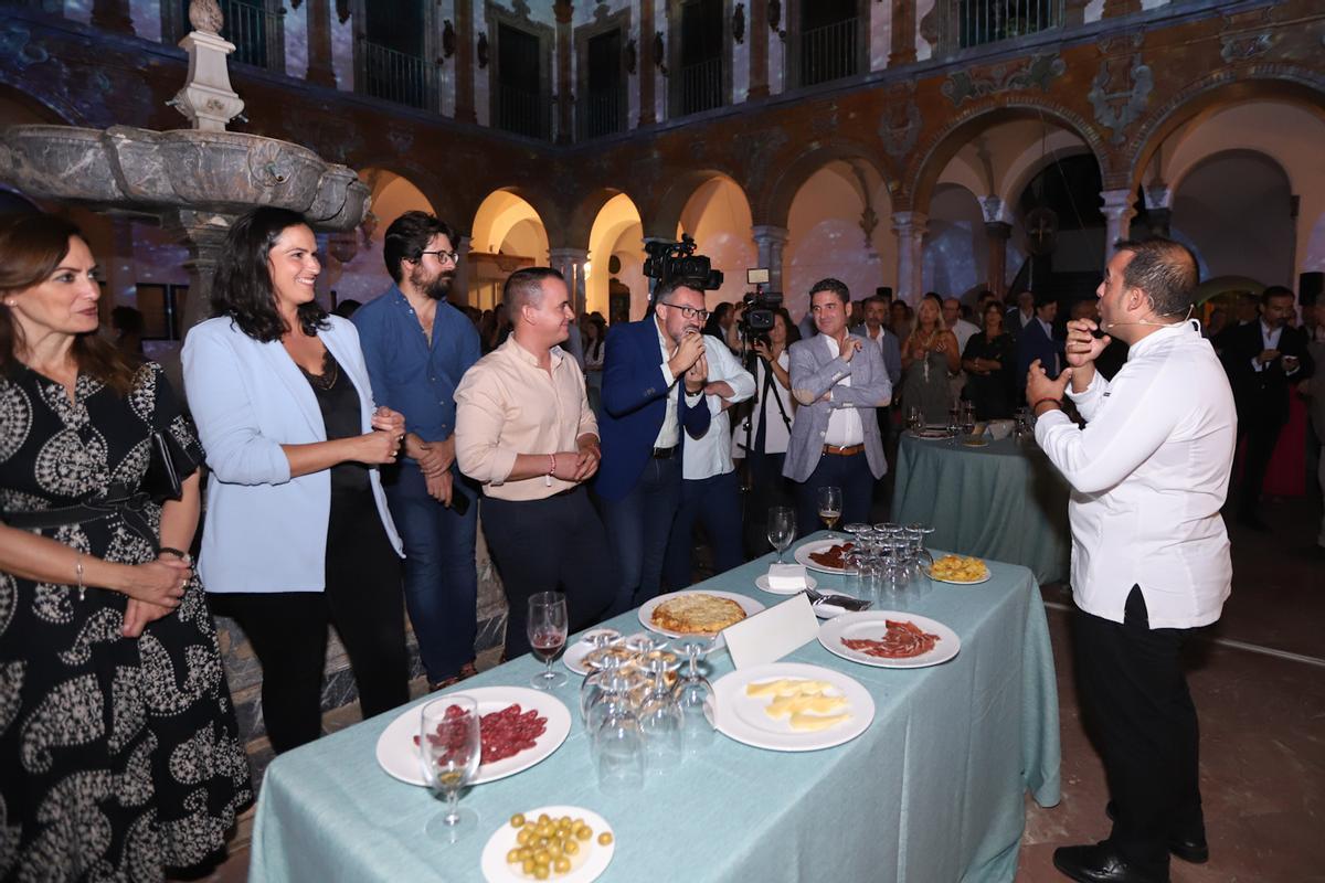 Un showcooking inaugura el 25 aniversario de Intercaza