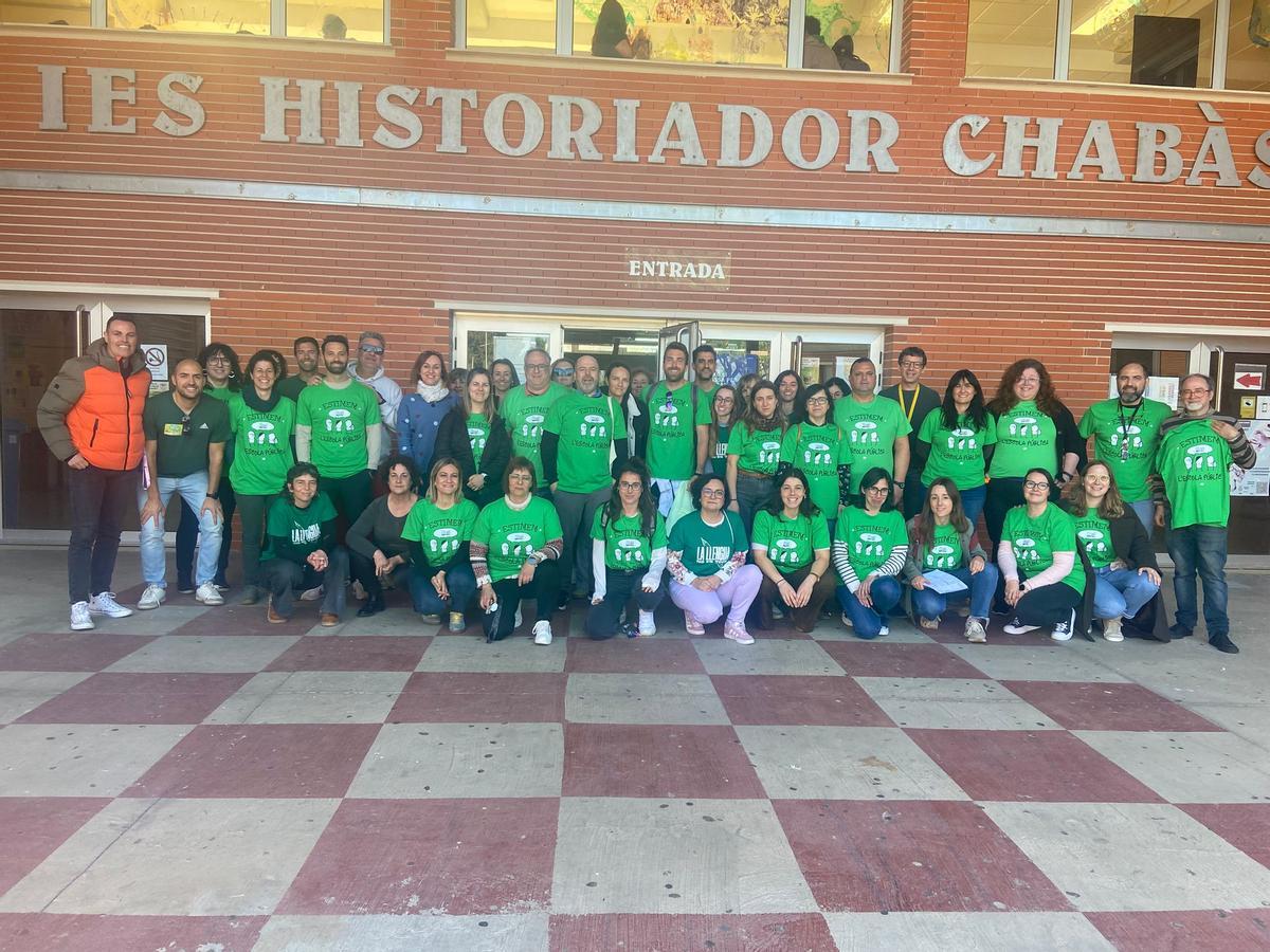 Protesta del profesorado en el IES Historiador Chabàs de Dénia.