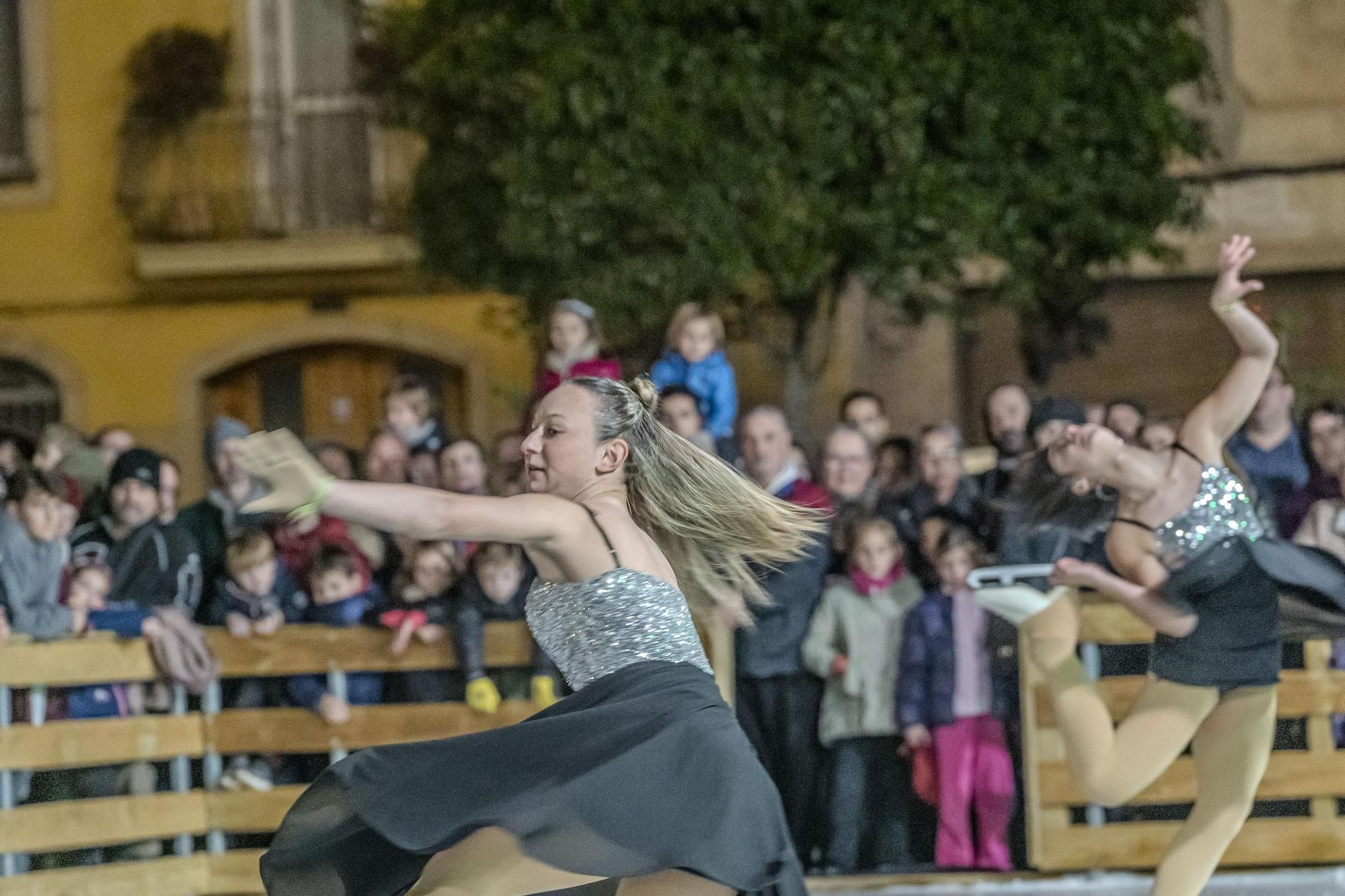 Sant Fruitós obre la pista de gel i el Mercat de Nadal