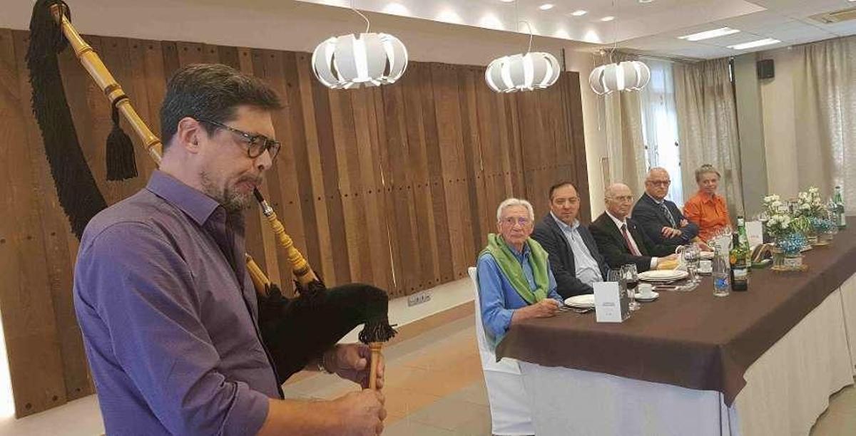Villaviciosa se vuelca con Etelvino González por inculcar "el apego por nuestro patrimonio"