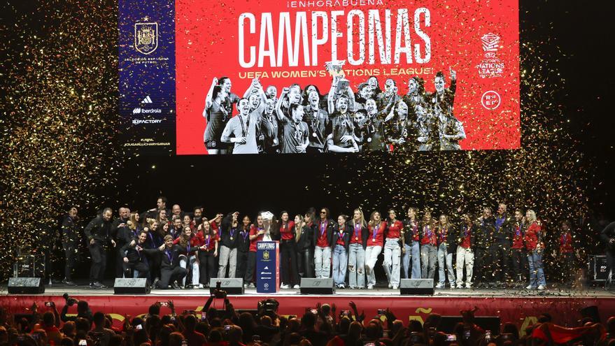 La selección femenina celebra en Madrid la consecución de la Nations League