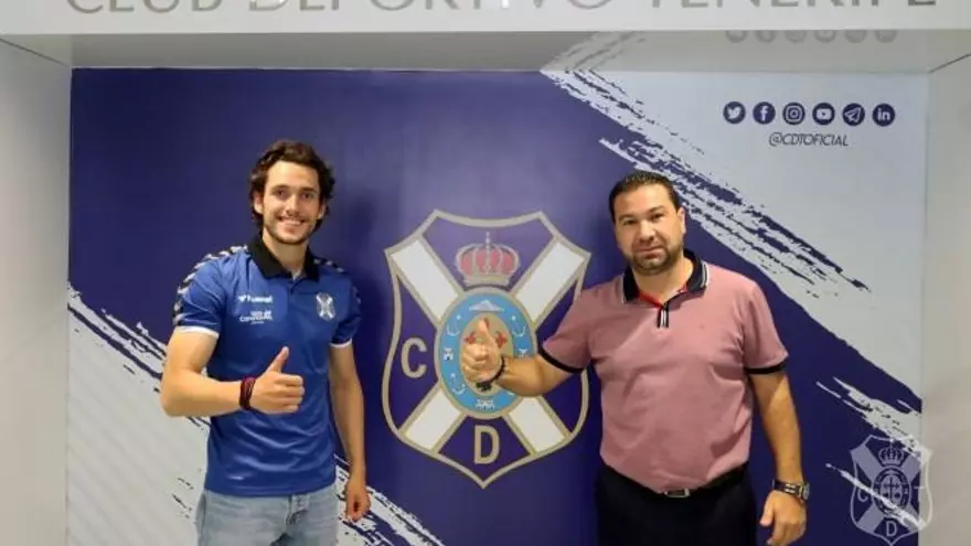 Álex Corredera, primer fichaje del CD Tenerife 21/22
