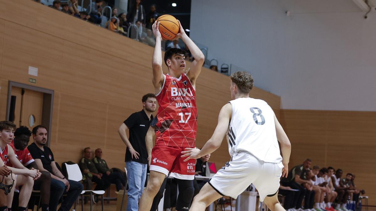 Guillem Naspler, contra el Reial Madrid, la temporada passada