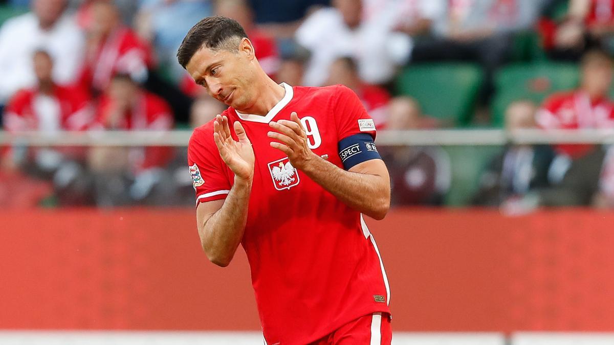 Robert Lewandowski durante el Polonia-Gales de la Nations League 2022