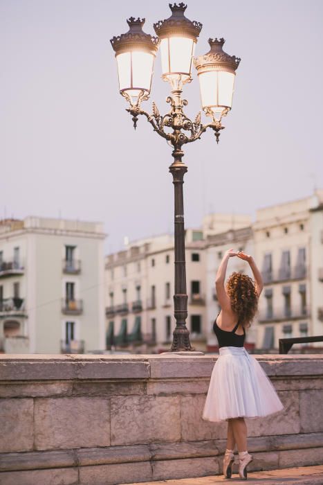 Helena Romero al pont de Pedra