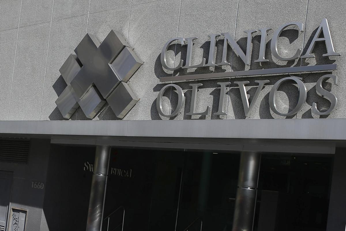 Fotografía de archivo de la Clínica Olivos, en Buenos Aires, donde Diego Armando Maradona estuvo ingresado poco antes de su fallecimiento