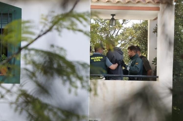 Tiroteo en Alicante: un hombre se atrinchera con una escopeta en un chalet de el Moralet y deja heridos a cinco guardias civiles