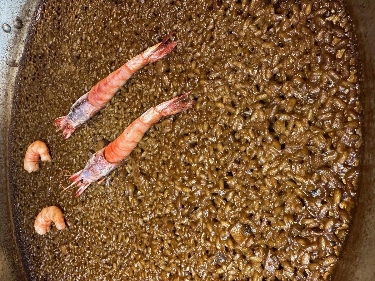 Arroz del señoret con gamba roja