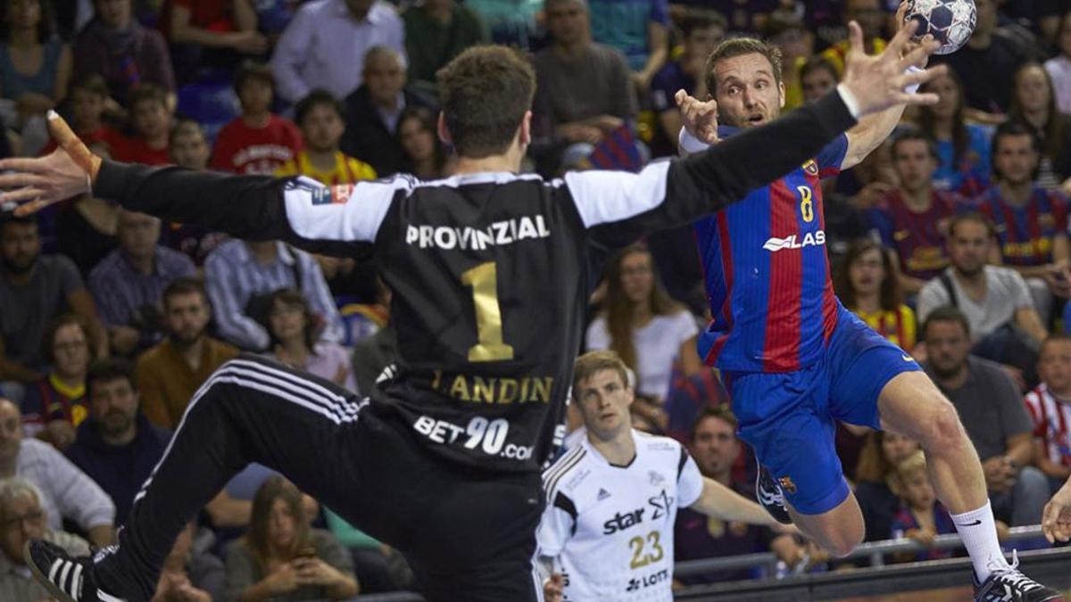 Víctor Tomàs, ante el THW Kiel en cuartos de final