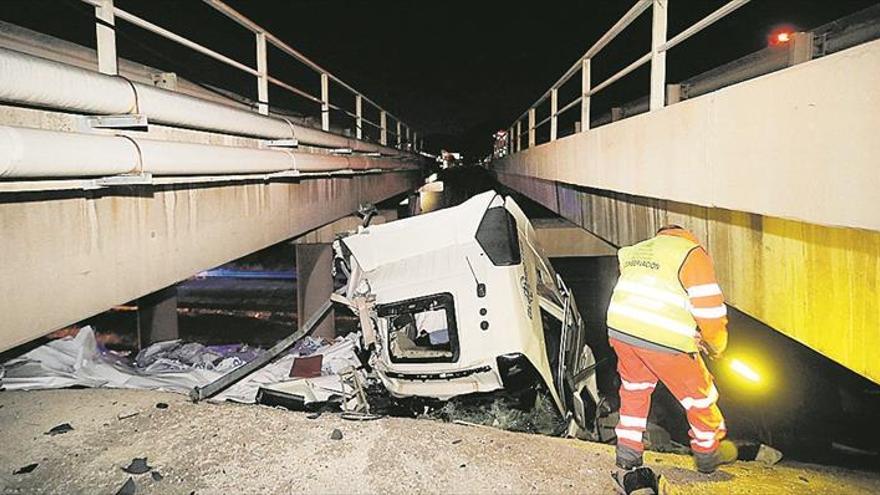 Sacar el tráiler del hueco de la AP-7, misión imposible