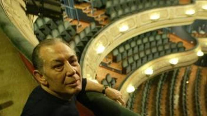 Salvador Távora, en el Teatro Principal de Alicante en el año 2004.